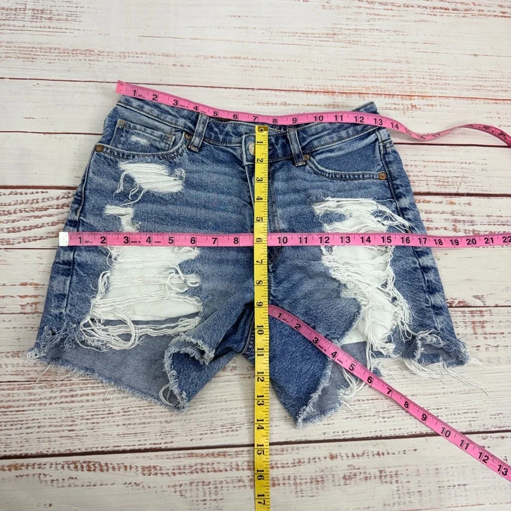 American Eagle Size 2 Highest Rise Baggy Distressed Jean Shorts